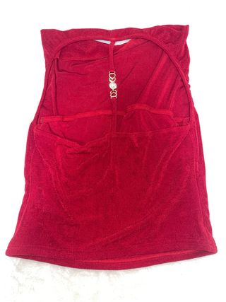 Camiseta roja sin mangas
