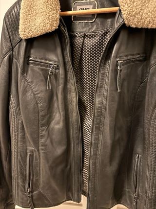 Cazadora Piel Negra Cuello Borrego Talla 46