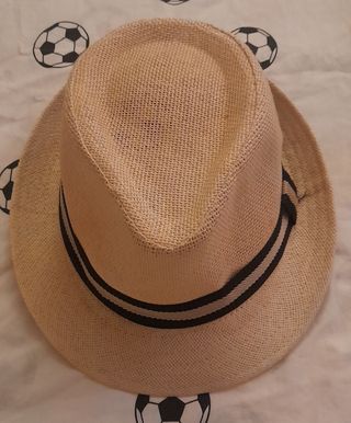 Sombrero de verano beige