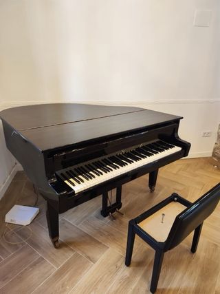 Piano de cola Tchaika