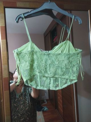 Top Corsé Encaje Verde Talla L y talla M. 