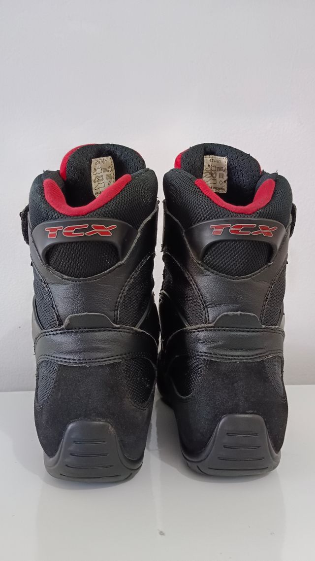 Zapatillas Moto TCX Negras y Rojas