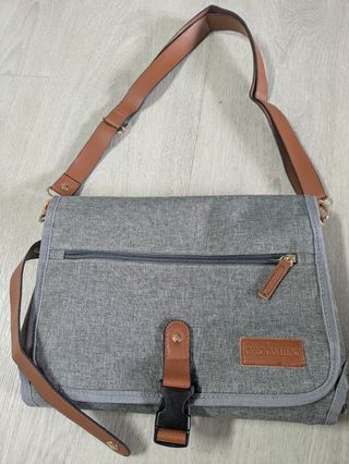 Bolso cambiador bebé gris y marrón