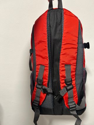 Mochila roja Ideal para viajes, ciclismo,senderism