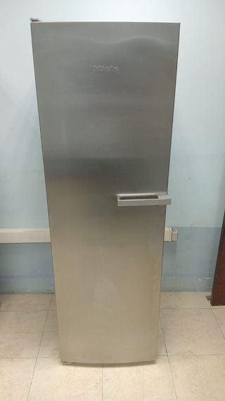 Congelador Miele con garantía 
