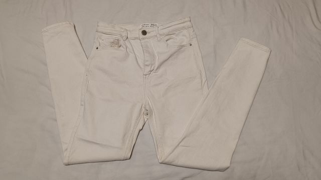 Pantalón vaquero blanco roto Stradivarius T.38