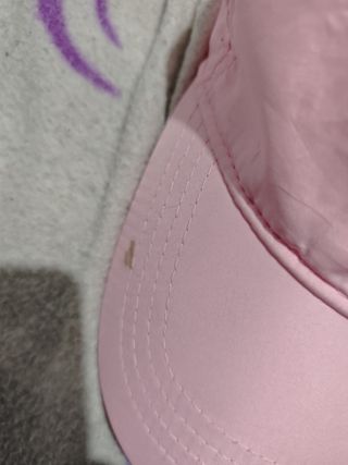 Gorra rosa para niña