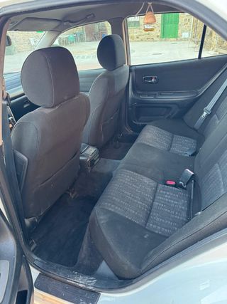 Lexus IS 2000