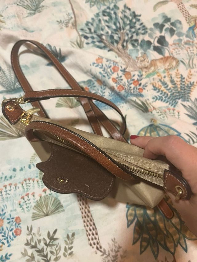 Bolso bandolera beige y marrón