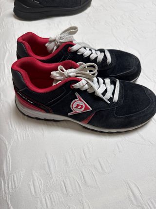 Zapatos de seguridad Dunlop negros y rojos