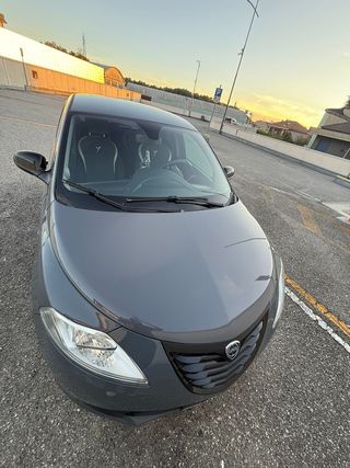 Lancia Ypsilon 2014