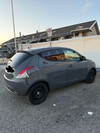 Lancia Ypsilon 2014