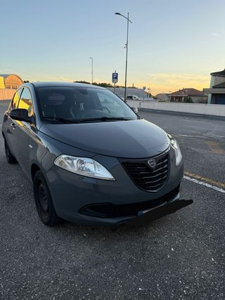 Lancia Ypsilon 2014