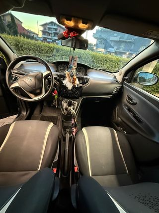 Lancia Ypsilon 2014