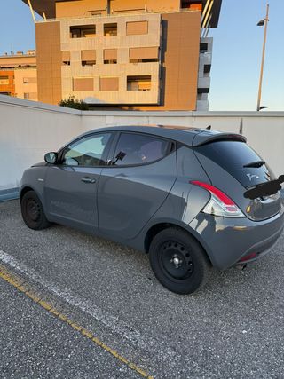 Lancia Ypsilon 2014