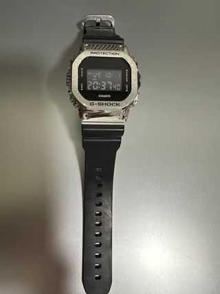 Reloj Casio G-Shock Plata y Negro