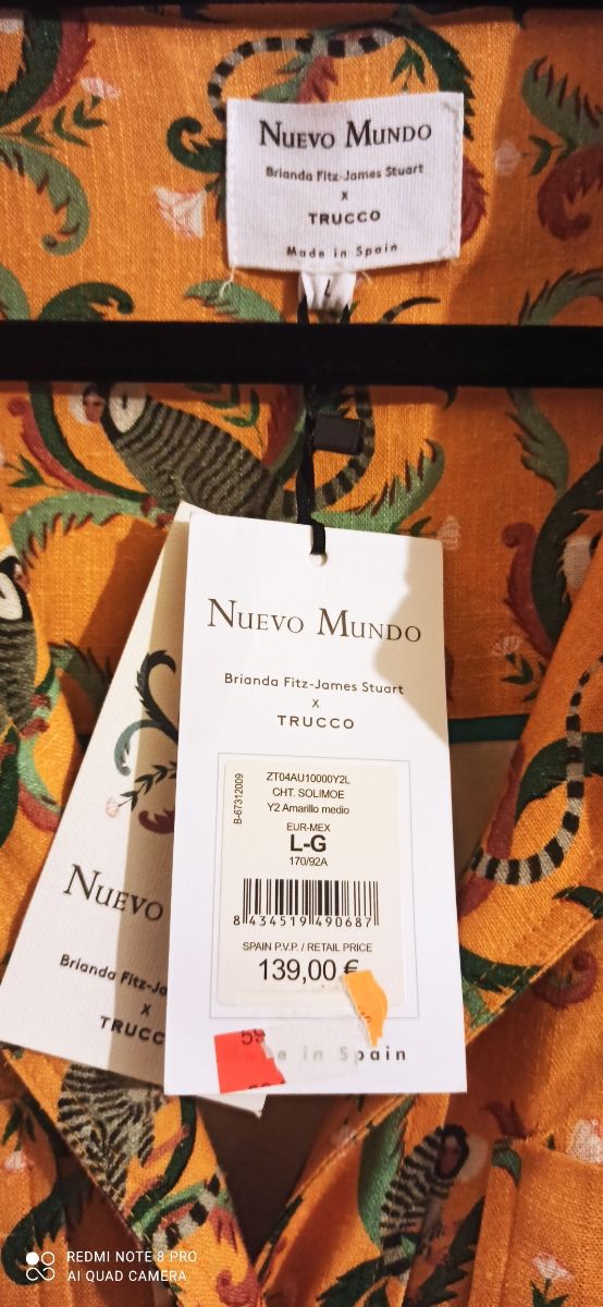 Chaqueta Nuevo Mundo Talla L, XL Estampada