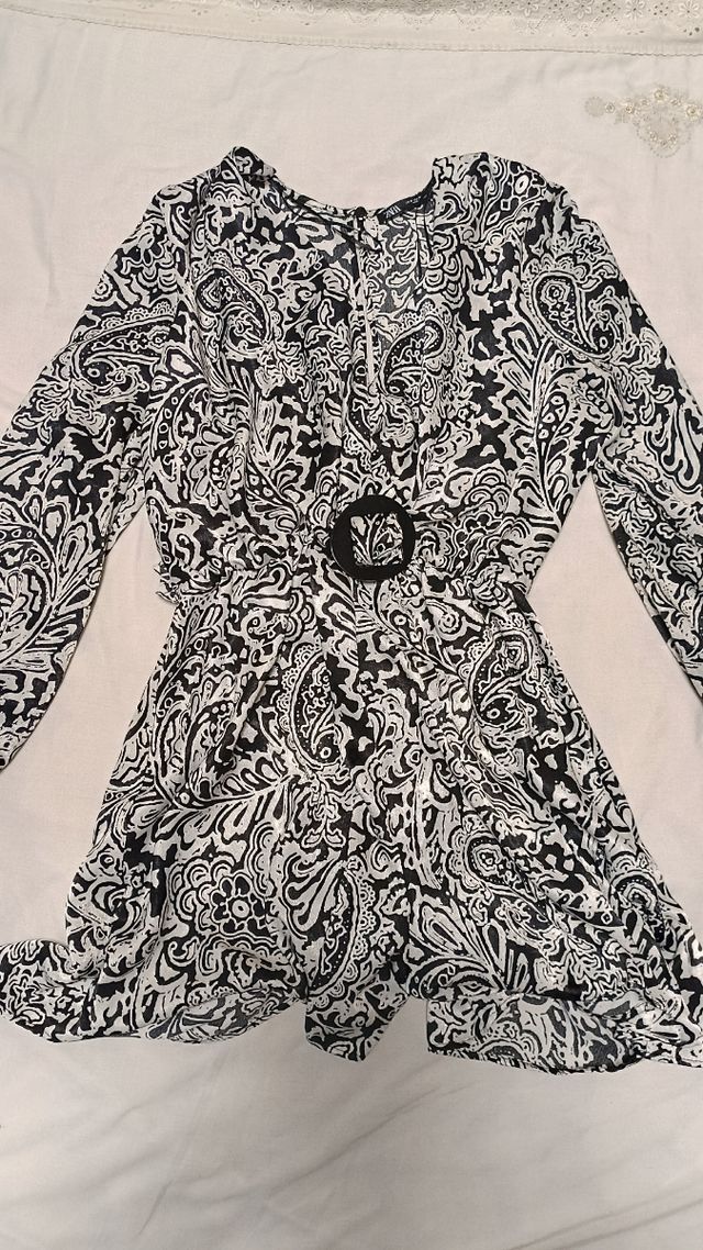 Mono corto Zara estampado blanco y negro T.M