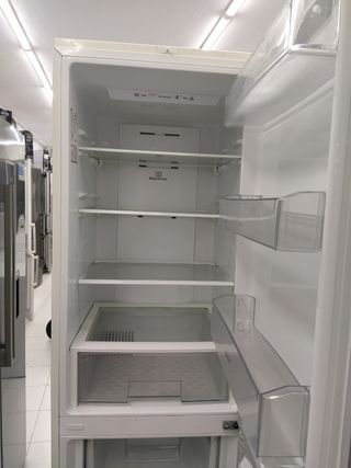 Nevera LG blanca altura 1.90 con garantía