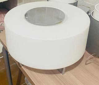 Lámpara de mesa moderna