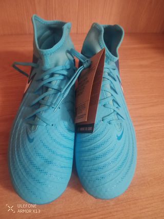 Botas de fútbol Nike azules
