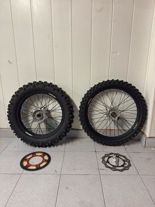Llantas Six Days de enduro sin estrenar 