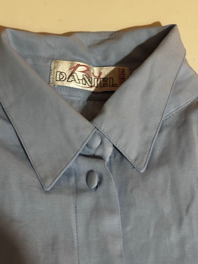 Camisa celeste M manga corta