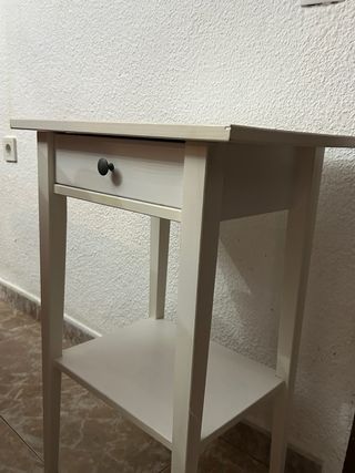Mesita de noche Ikea Hemnes