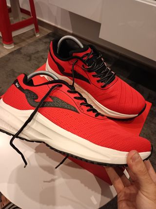 Zapatillas Joma Deportivas Rojas y Negras