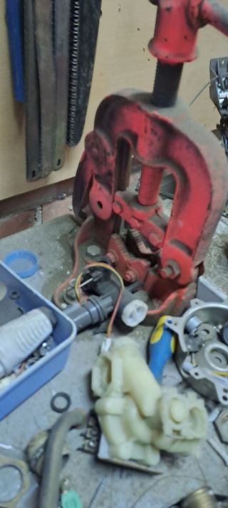 Tornillos para tubos