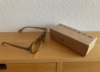 Gafas de sol Hawkers marrones y doradas