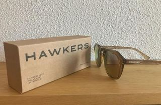 Gafas de sol Hawkers marrones y doradas