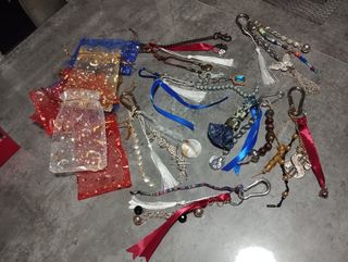 Colgantes y llaveros para bolsos y mochilas