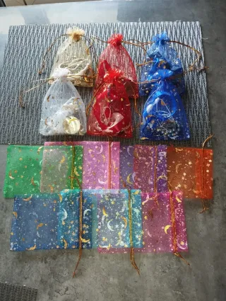 Colgantes y llaveros para bolsos y mochilas