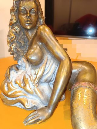 Figura Mujer Erótica Bronce