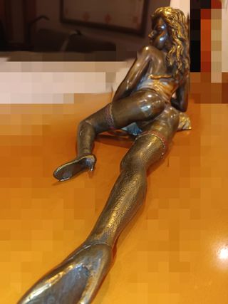 Figura Mujer Erótica Bronce
