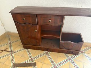 Recibidor con espejo de madera