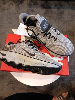 Zapatillas Nike Hombre Gris y Negro