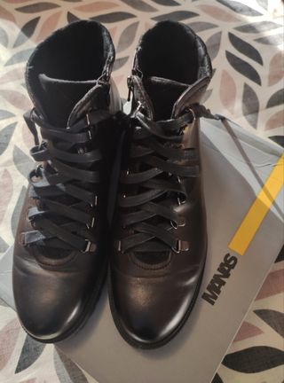 Scarponcino Manas pelle nero