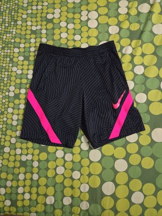 Pantalón corto Nike negro y rosa