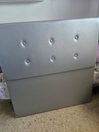 Cabecero de cama tapizado gris