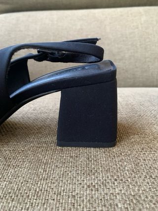 Zapatos de tacón negros de Stradivarius 