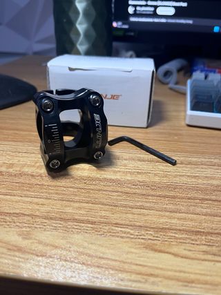 Potencia MTB LUNJE 31.8mm Negra