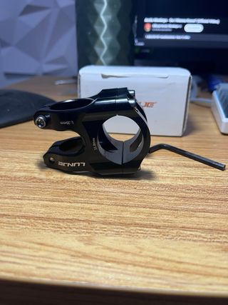 Potencia MTB LUNJE 31.8mm Negra