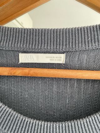 Camiseta Zara gris de manga corta