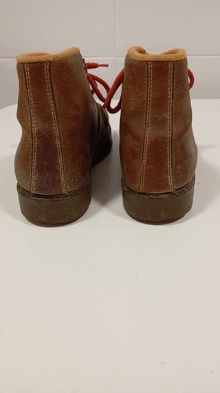 Botas de montaña cuero marrones