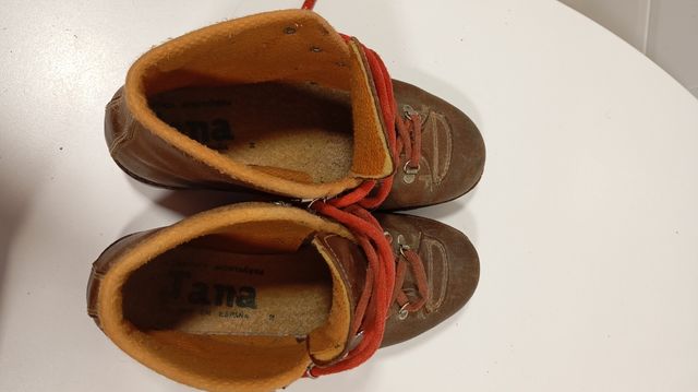 Botas de montaña cuero marrones