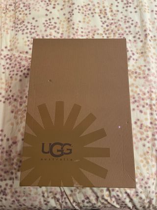 Botas UGG caña alta talla 36