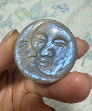 Pedra da Lua com rosto de Sol