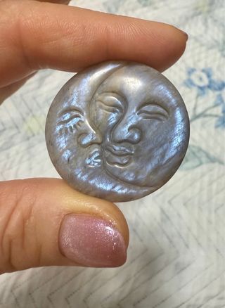 Pedra da Lua com rosto de Sol
